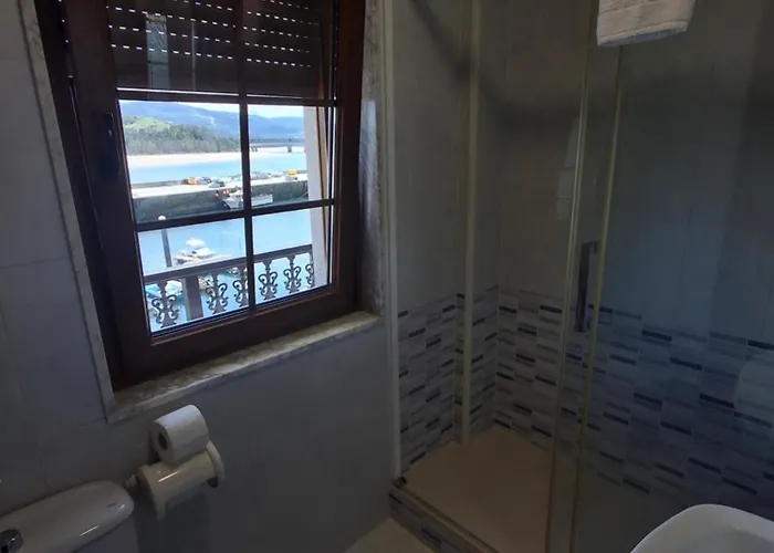 La Marina Porto do Barqueiro